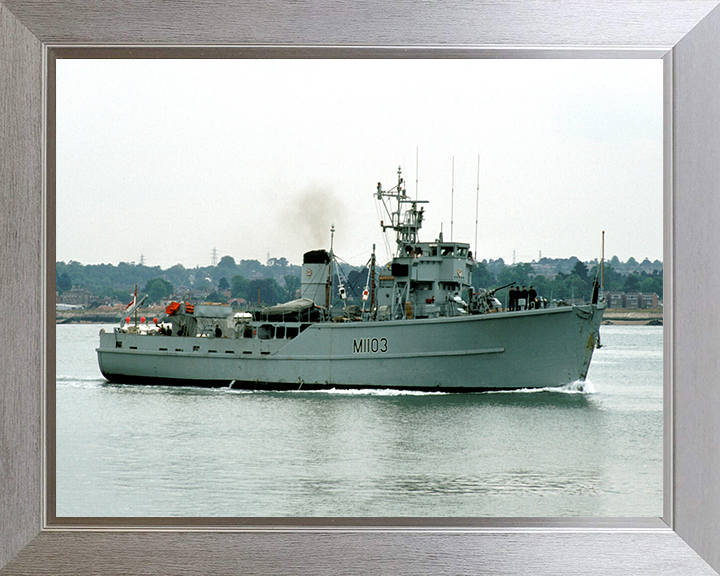 HMS Alfriston M1103 Royal Navy Ton Class Minesweeper Photo Print or Framed Print - Hampshire Prints