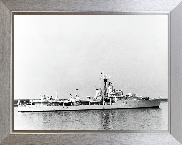 HMS Alamein (D17) Photo Print - Starboard View - Royal Navy Battle Class Destroyer Hampshire Prints 10 x 8 Silver Frame No