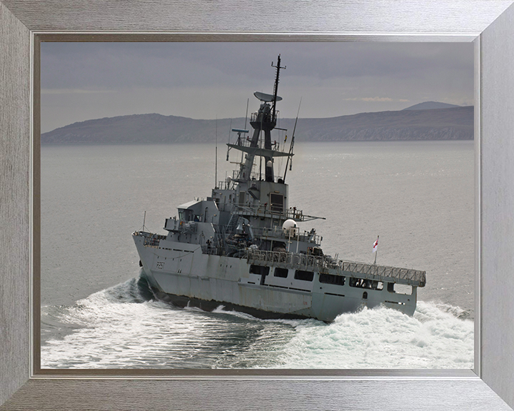 HMS Clyde P257 Royal Navy River class offshore patrol vessel Photo Print or Framed Print - Hampshire Prints