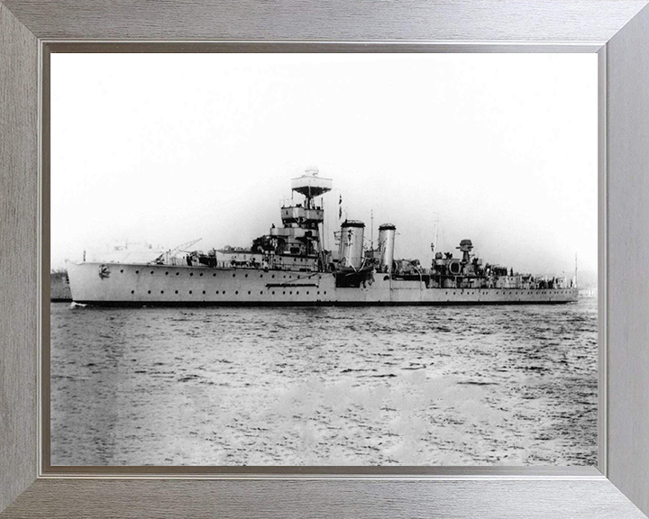 HMS Curlew D42 | Photo Print | Framed Print | C Class | Light Cruiser | Royal Navy Hampshire Prints