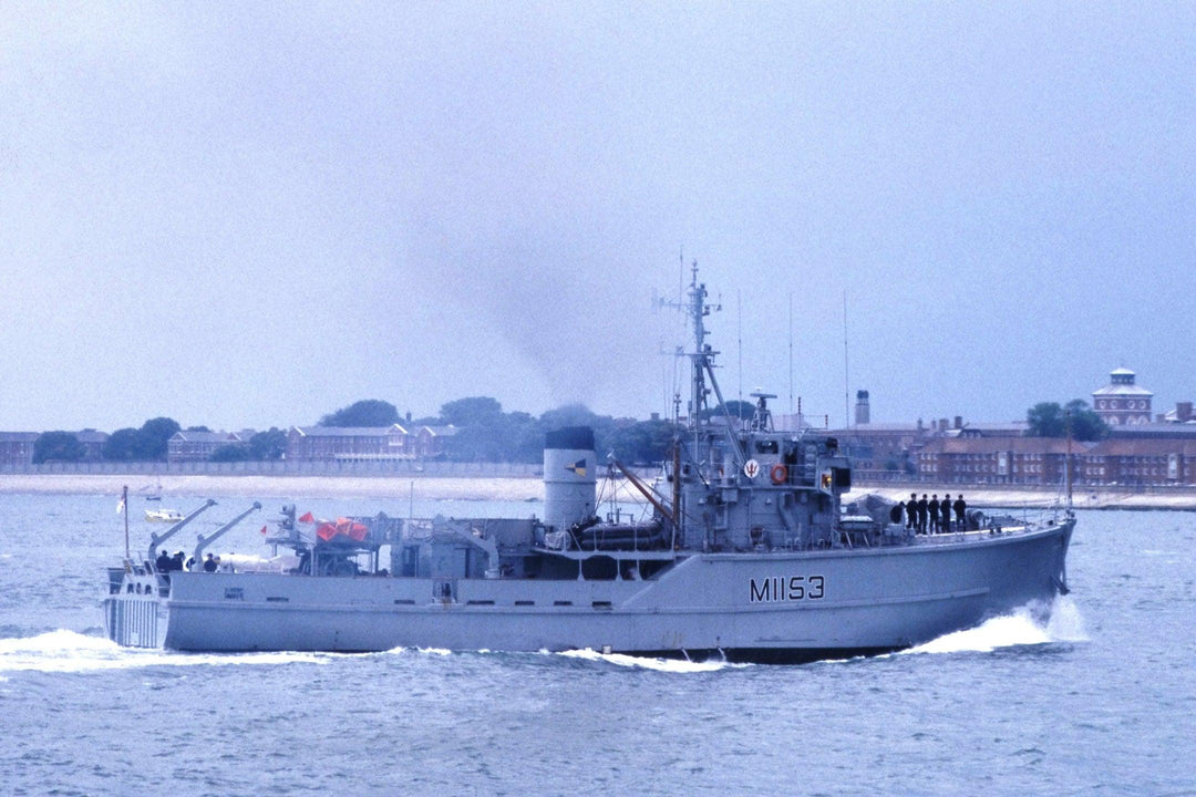 HMS Kedleston M1153 Royal Navy Ton class minesweeper Photo Print or Framed Print - Hampshire Prints