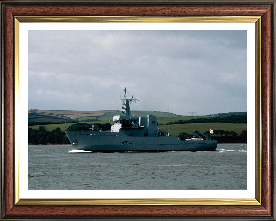 HMS Arun M2014 Royal Navy River class minesweeper Photo Print or Framed Print - Hampshire Prints