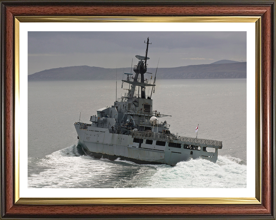 HMS Clyde P257 Royal Navy River class offshore patrol vessel Photo Print or Framed Print - Hampshire Prints