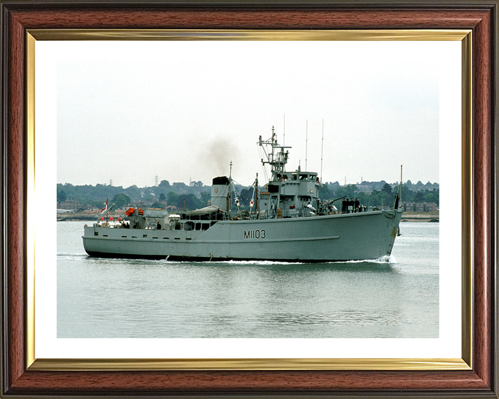 HMS Alfriston M1103 Royal Navy Ton Class Minesweeper Photo Print or Framed Print - Hampshire Prints