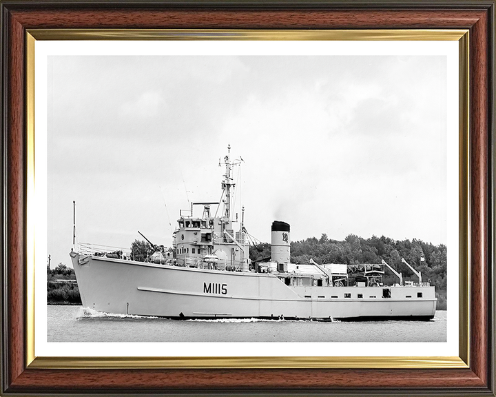 HMS Bronington M1115 Royal Navy Ton Class Minesweeper Photo Print or Framed Print - Hampshire Prints