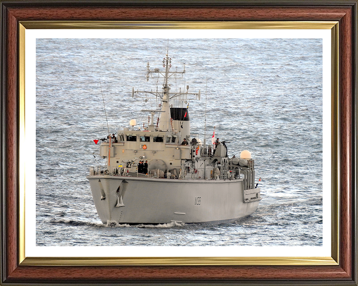 HMS Atherstone M38 Royal Navy Hunt class mine countermeasures vessel Photo Print or Framed Print - Hampshire Prints