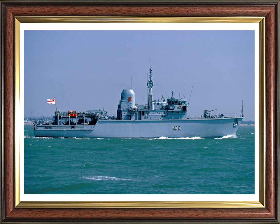 HMS Bicester M36 Royal Navy Hunt class mine countermeasures vessel Photo Print or Framed Print - Hampshire Prints