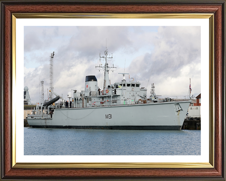 HMS Cattistock M31 | Photo Print | Framed Print | Hunt Class | Minehunter | Royal Navy Hampshire Prints