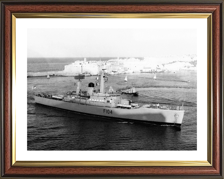 HMS Dido F104 | Photo Print | Framed Print | Leander Class | Frigate | Royal Navy Hampshire Prints
