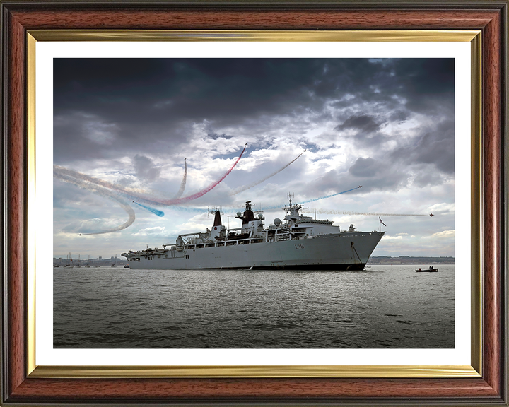 HMS Bulwark L15 Royal Navy Albion class amphibious ship Photo Print or Framed Print - Hampshire Prints