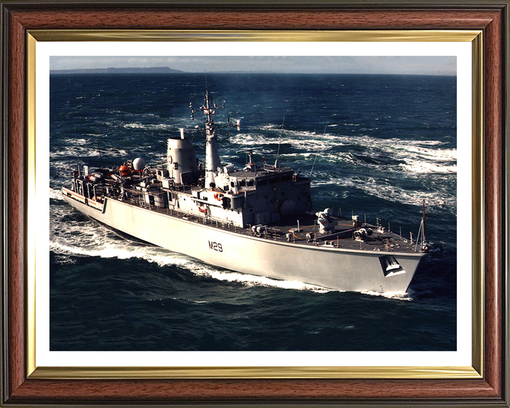 HMS Brecon M29 | Photo Print | Framed Print | Hunt Class | Mine Warfare Vessel | Royal Navy Hampshire Prints