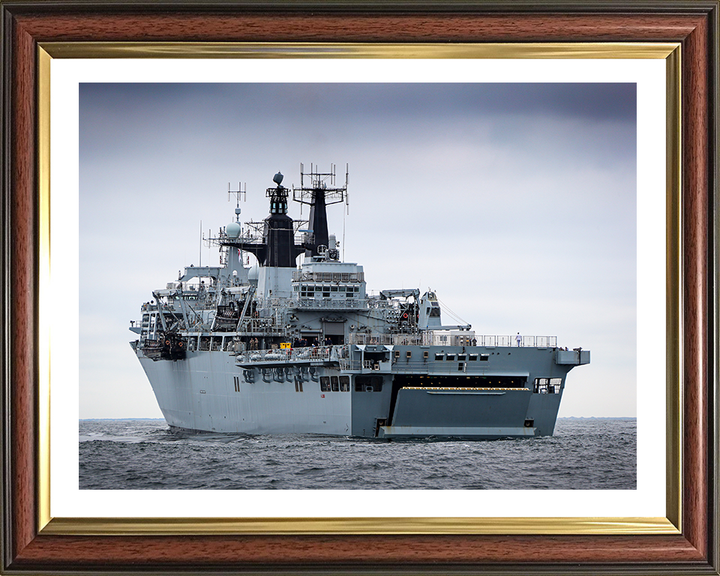 HMS Albion L14 | Photo Print | Framed Print | Albion Class | Amphibious ship | Royal Navy Hampshire Prints