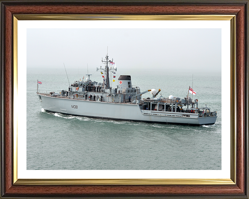 HMS Atherstone M38 Royal Navy Hunt class mine countermeasures vessel Photo Print or Framed Print - Hampshire Prints