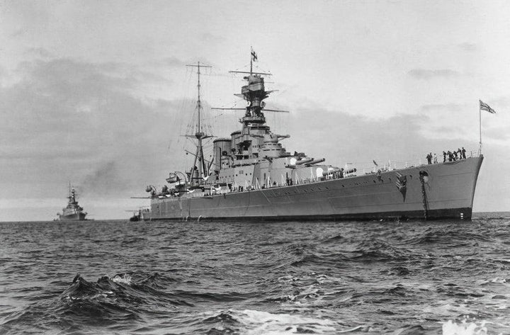 HMS Hood (51) | Photo Print | Framed Print | Admiral Class | Battlecruiser | Royal Navy Hampshire Prints