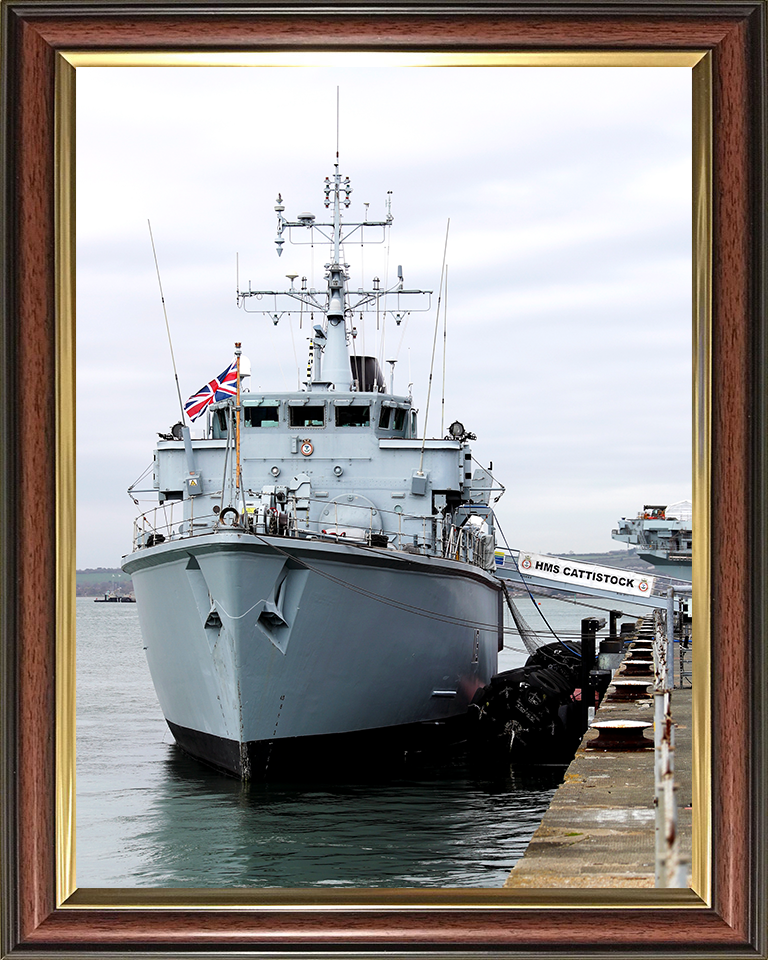 HMS Cattistock M31 | Photo Print | Framed Print | Hunt Class | Minehunter | Royal Navy Hampshire Prints