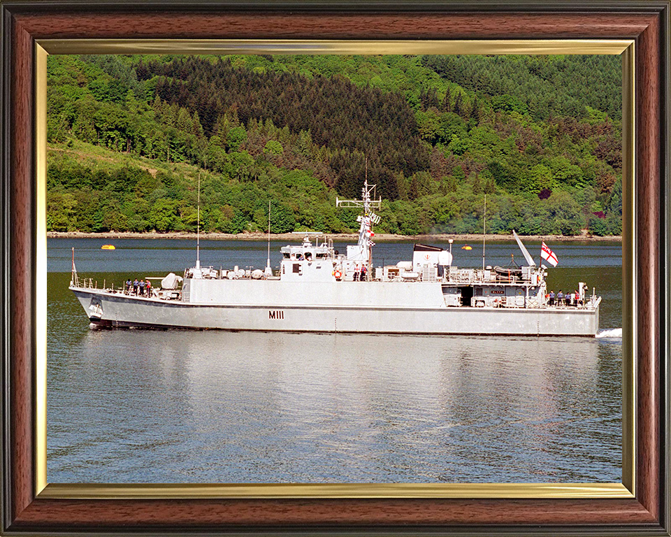 HMS Blyth M111 | Photo Print | Framed Print | Sandown Class | Minehunter | Royal Navy Hampshire Prints