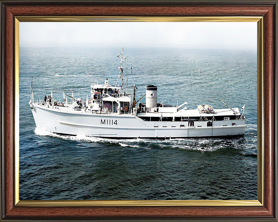 HMS Brinton M1114 Royal Navy Ton Class Minesweeper Photo Print or Framed Print - Hampshire Prints