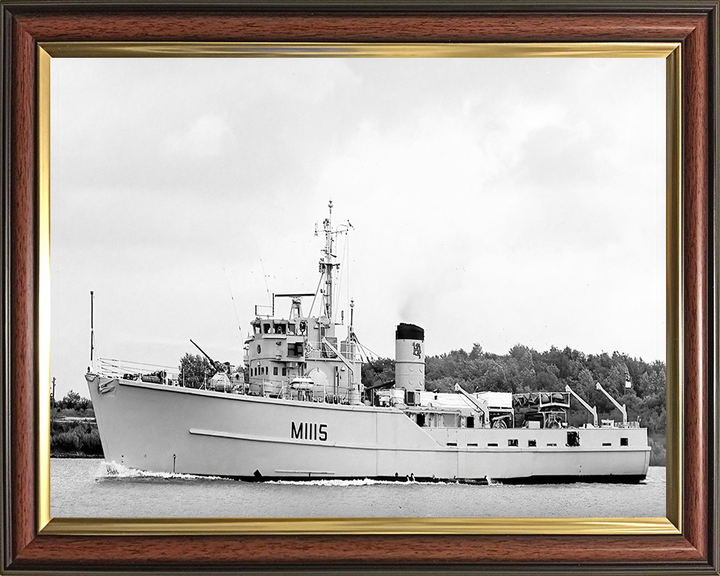 HMS Bronington M1115 Royal Navy Ton Class Minesweeper Photo Print or Framed Print - Hampshire Prints