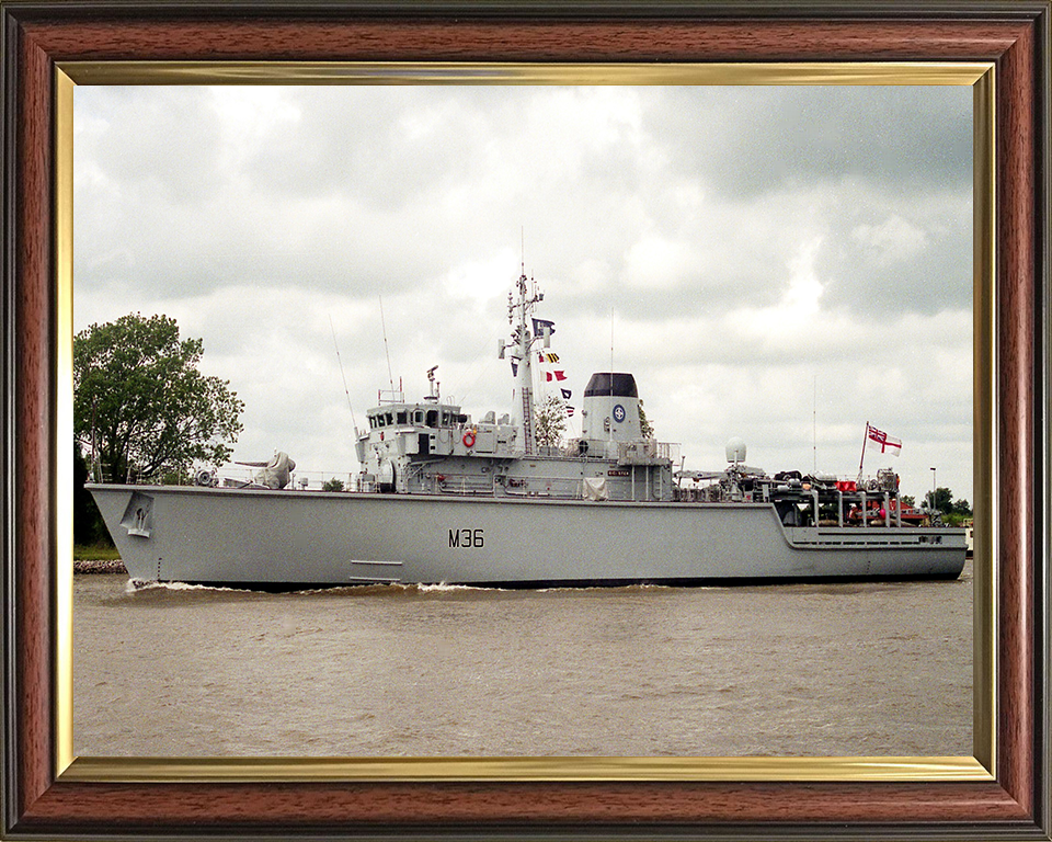 HMS Bicester M36 Royal Navy Hunt class mine countermeasures vessel Photo Print or Framed Print - Hampshire Prints