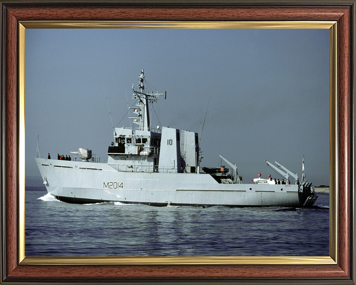 HMS Arun M2014 Royal Navy River class minesweeper Photo Print or Framed Print - Hampshire Prints