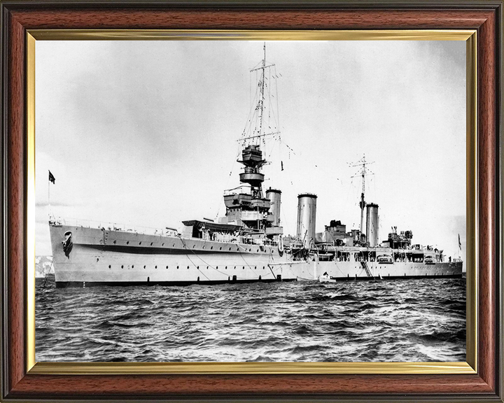 HMS Emerald D66 | Photo Print | Framed Print | Emerald Class | Light Cruiser | Royal Navy Hampshire Prints