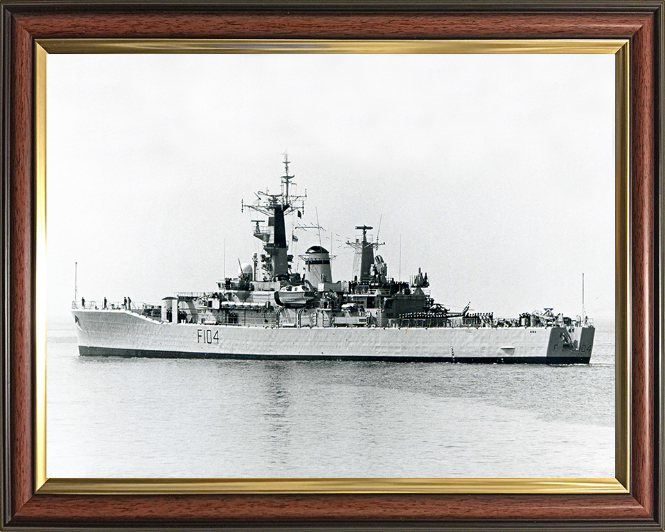 HMS Dido F104 | Photo Print | Framed Print | Leander Class | Frigate | Royal Navy Hampshire Prints