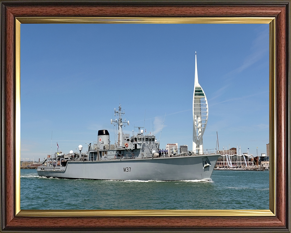 HMS Chiddingfold M37 | Photo Print | Framed Print | Hunt Class | Minehunter | Royal Navy Hampshire Prints