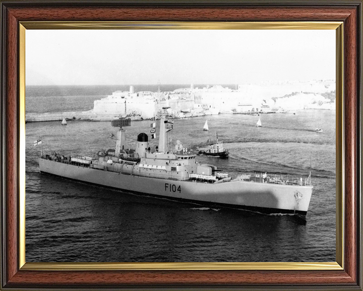 HMS Dido F104 | Photo Print | Framed Print | Leander Class | Frigate | Royal Navy Hampshire Prints