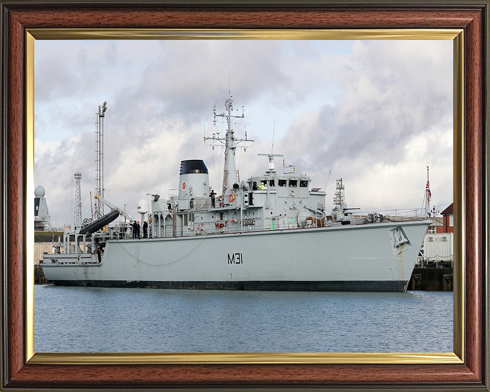 HMS Cattistock M31 | Photo Print | Framed Print | Hunt Class | Minehunter | Royal Navy Hampshire Prints