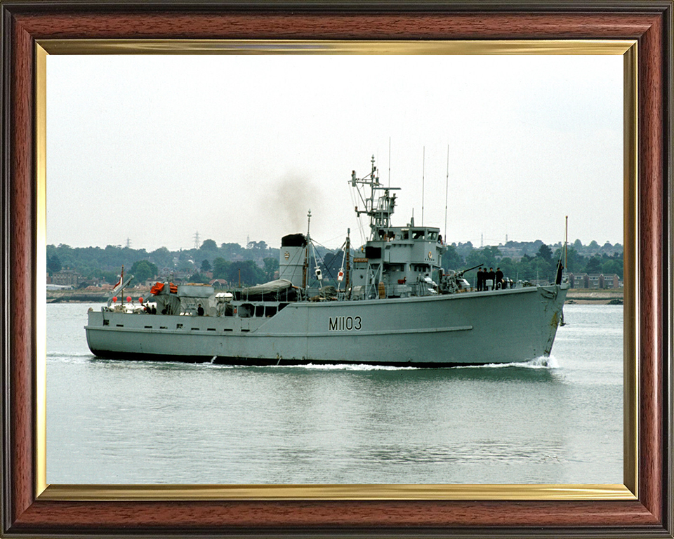 HMS Alfriston M1103 Royal Navy Ton Class Minesweeper Photo Print or Framed Print - Hampshire Prints