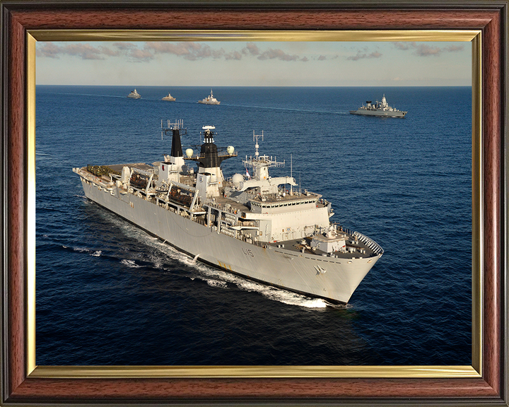 HMS Bulwark L15 Royal Navy Albion class amphibious ship Photo Print or Framed Print - Hampshire Prints