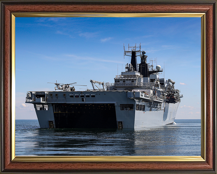 HMS Albion L14 | Photo Print | Framed Print | Albion Class | Amphibious ship | Royal Navy Hampshire Prints