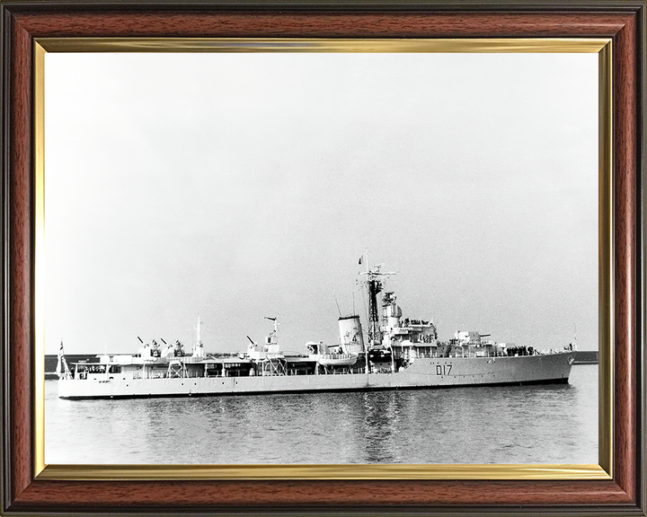HMS Alamein (D17) Photo Print - Starboard View - Royal Navy Battle Class Destroyer Hampshire Prints 10 x 8 Classic Frame No