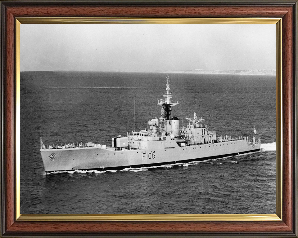 HMS Brighton F106 Royal Navy Rothesay Class Frigate Photo Print or Framed Print - Hampshire Prints