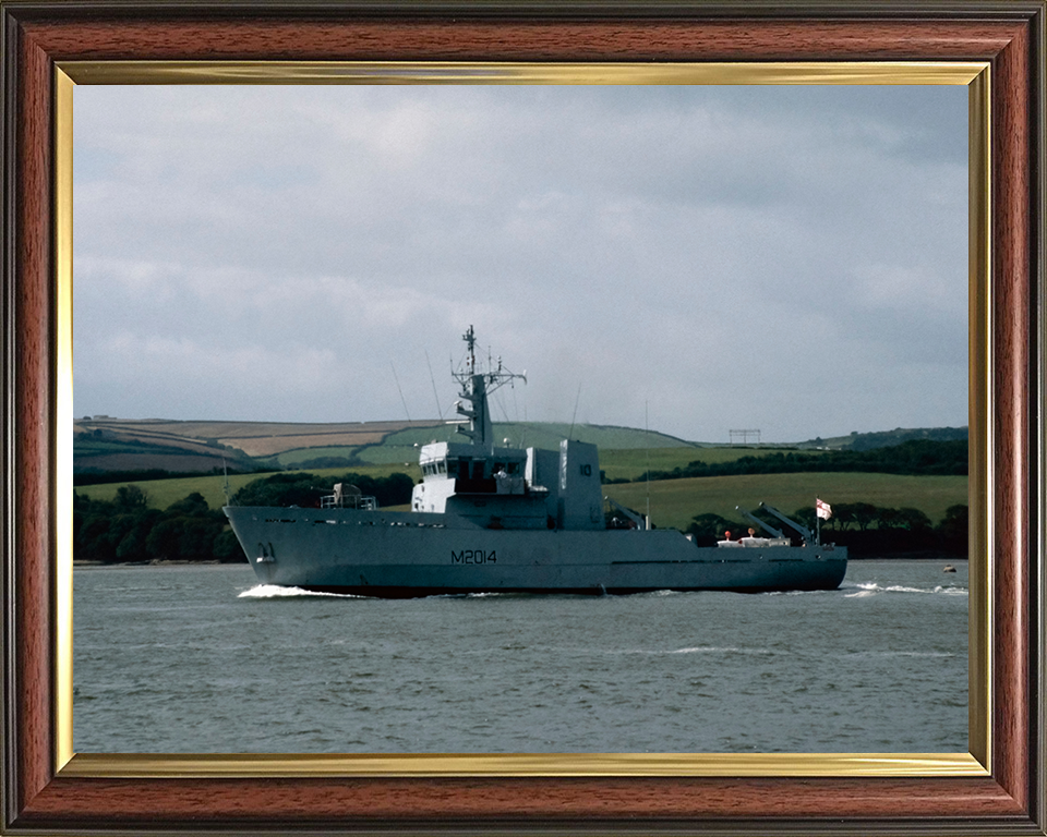 HMS Arun M2014 Royal Navy River class minesweeper Photo Print or Framed Print - Hampshire Prints