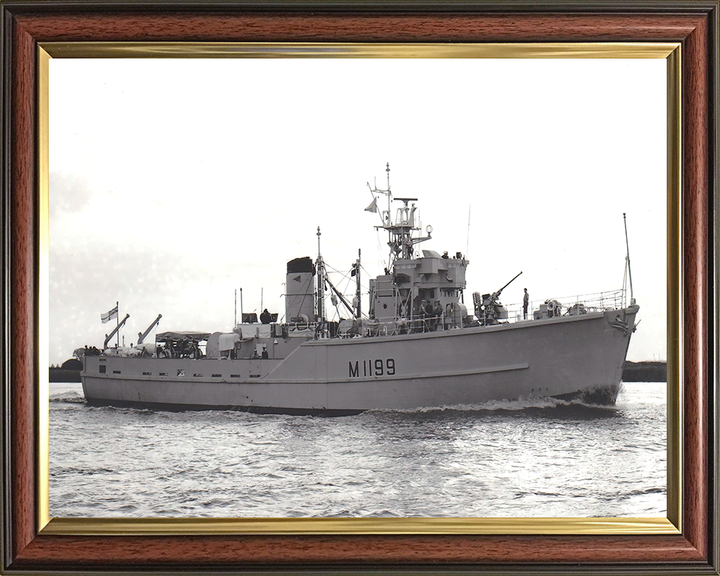 HMS Belton M1199 Royal Navy Ton Class Minesweeper Photo Print or Framed Print - Hampshire Prints