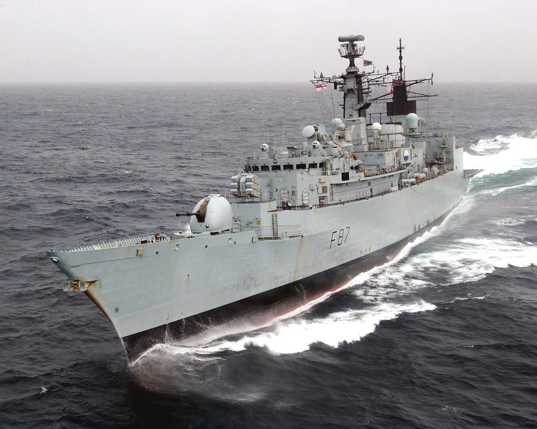 HMS Chatham F87 | Photo Print | Framed Print | Poster | Type 22 | Frigate | Royal Navy Hampshire Prints