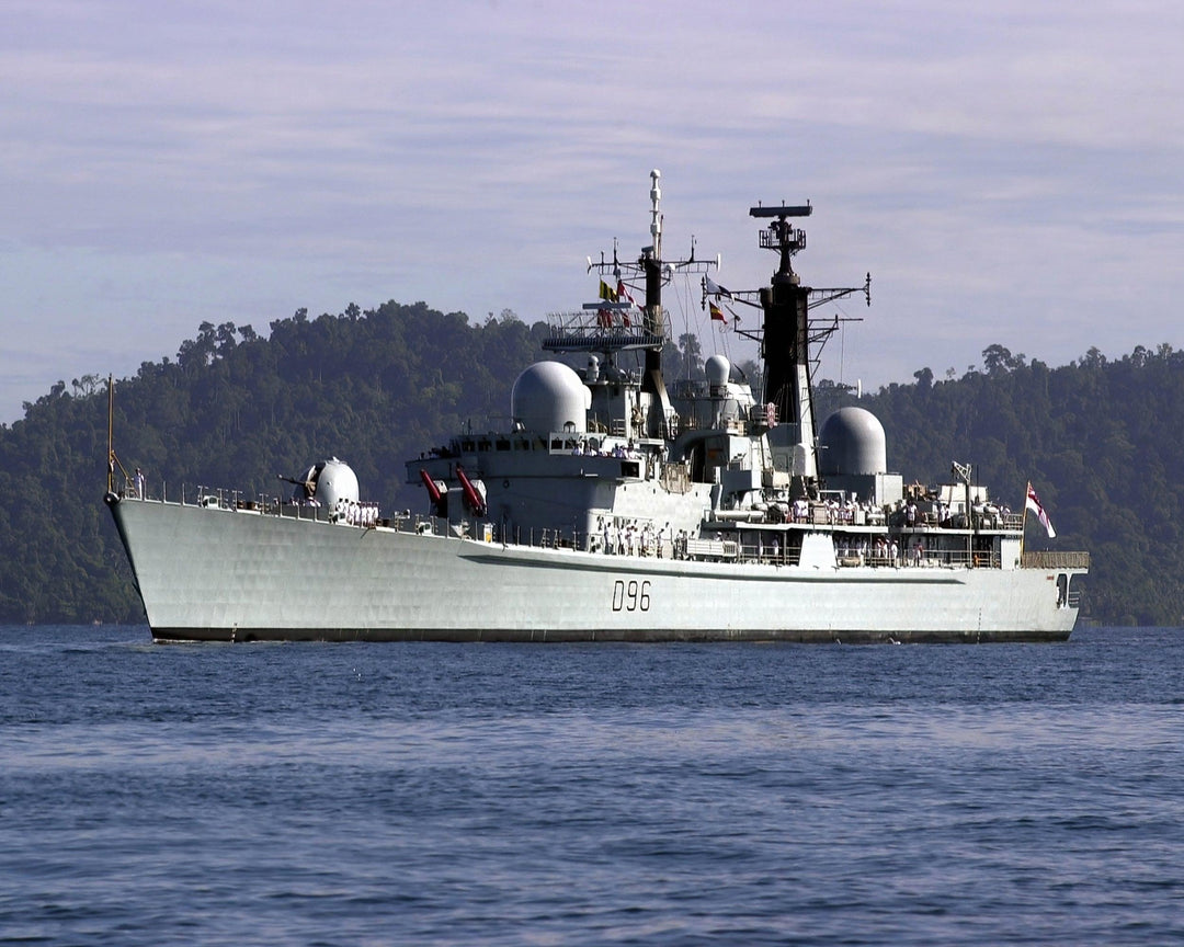 HMS Gloucester D96 Royal Navy Type 42 destroyer Photo Print or Framed Print - Hampshire Prints