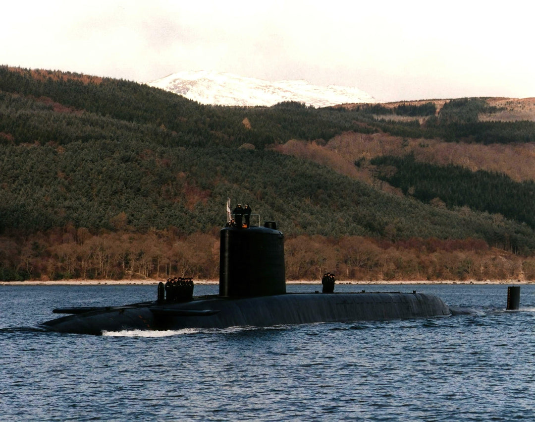 HMS Revenge S27 Royal Navy Resolution class Submarine Photo Print or Framed Print - Hampshire Prints