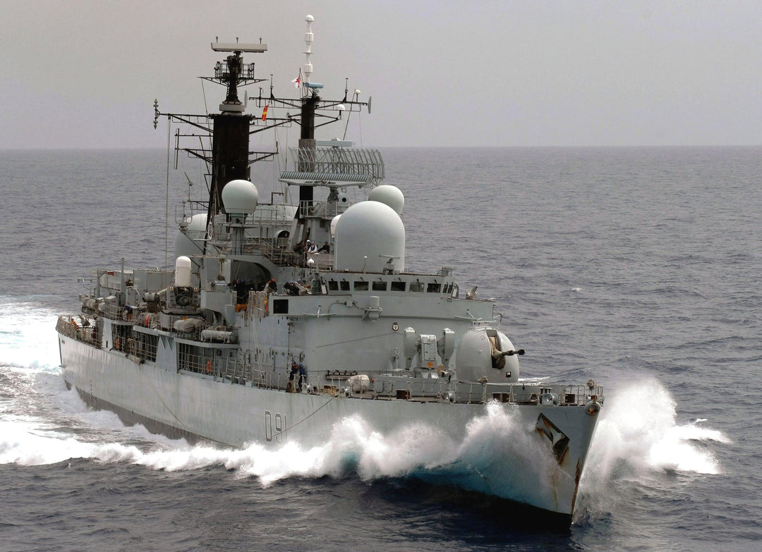 HMS Nottingham D91 | Photo Print | Framed Print | Poster | Type 42 | Destroyer | Royal Navy Hampshire Prints