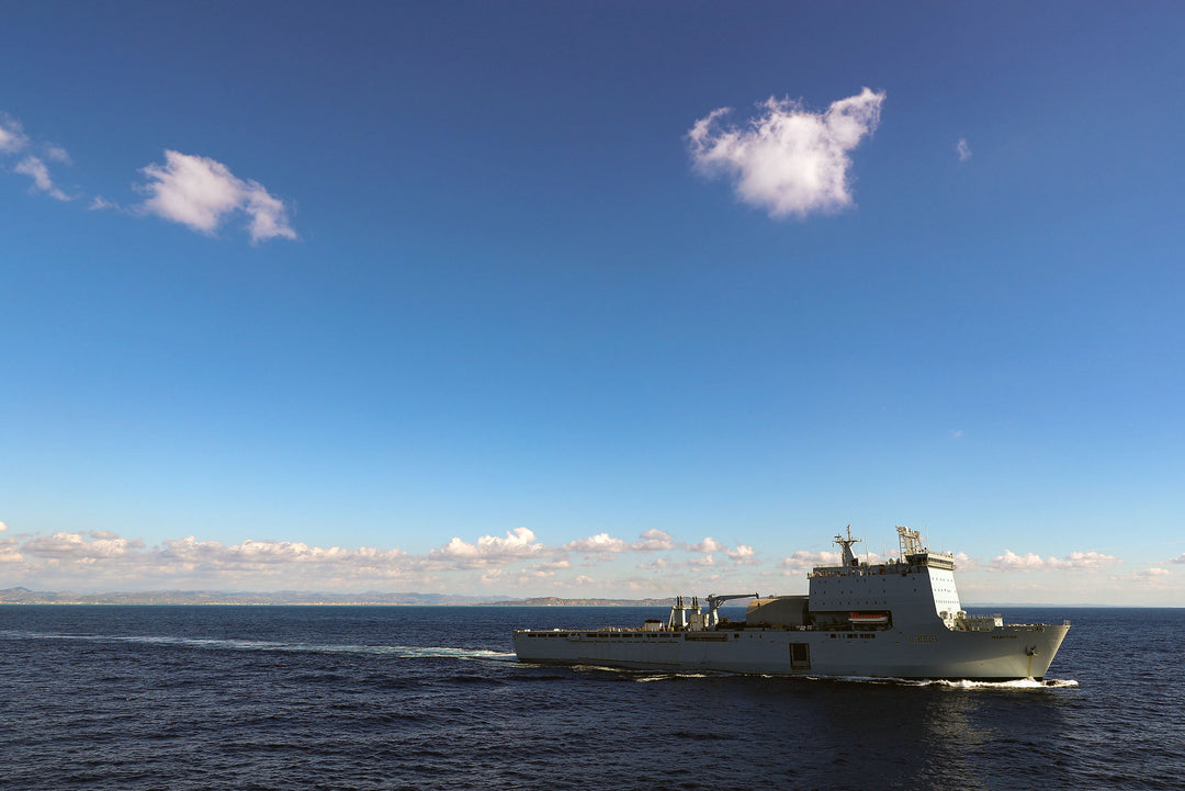 HMS Bulwark L15 Royal Navy Albion class amphibious ship Photo Print or Framed Print - Hampshire Prints