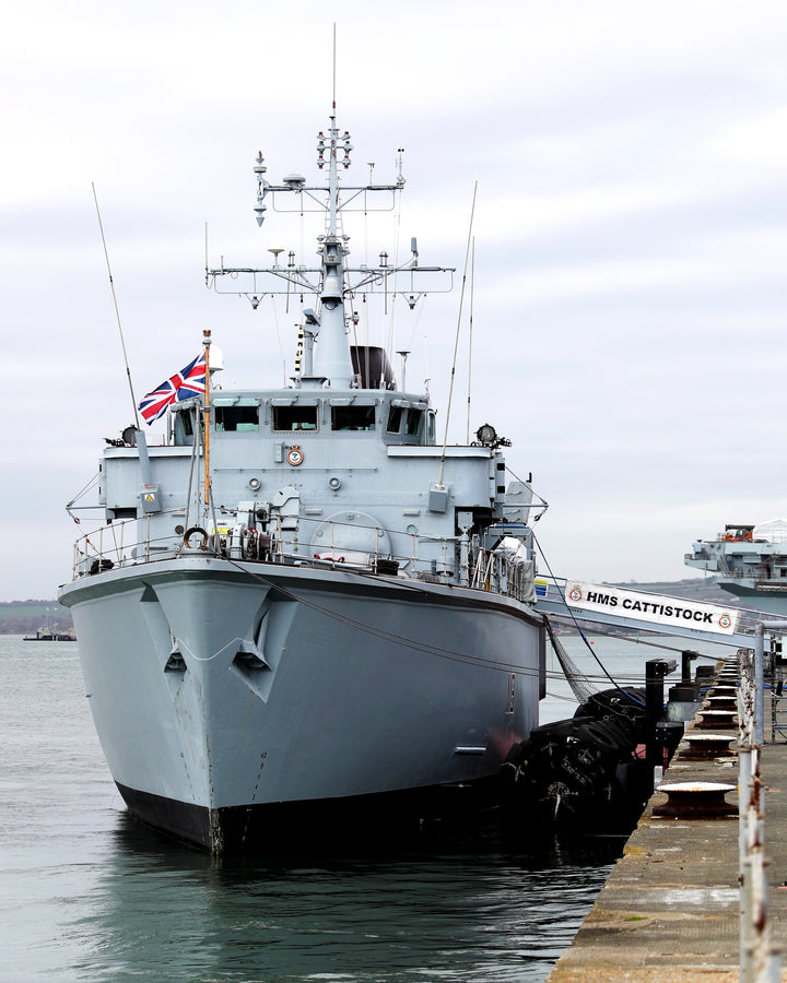 HMS Cattistock M31 | Photo Print | Framed Print | Hunt Class | Minehunter | Royal Navy Hampshire Prints