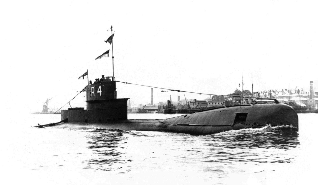 HMS R4 Submarine | Photo Print | Framed Print | Poster | R Class | Royal Navy Hampshire Prints