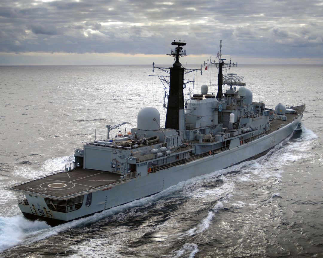 HMS Manchester D95 | Photo Print | Framed Print | Type 42 | Destroyer | Royal Navy Hampshire Prints