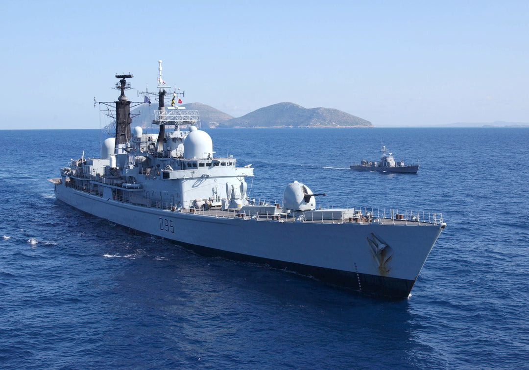 HMS Manchester D95 | Photo Print | Framed Print | Type 42 | Destroyer | Royal Navy Hampshire Prints